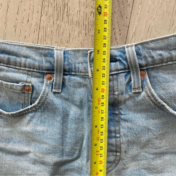 Levi’s 501 Dibs Tape Denim Shorts - Picture 8 of 9